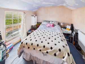 Bedroom- click for photo gallery